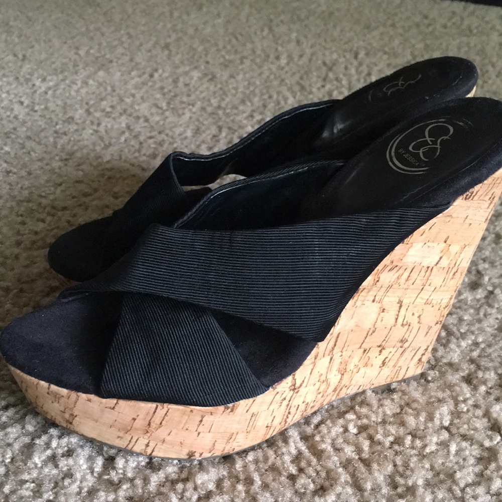 Jessica Simpson black wedges
